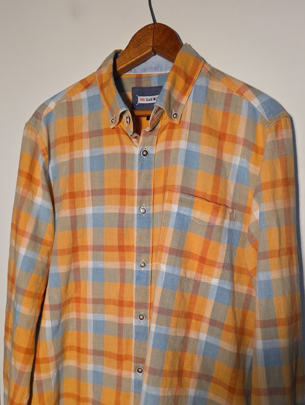 32 Bar Blues Medium LS Shirt Gteat Colors Awesome Condition
